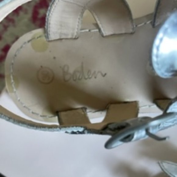 Silver Mini Boden gladiator sandals (size 30 or us 12) - Picture 4 of 7